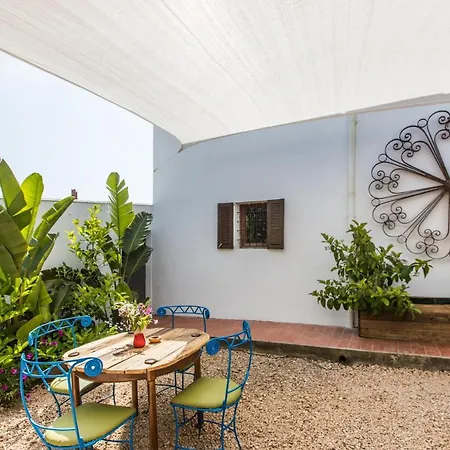 Rosa Ibiza, Private Pool, 10 Minutes From The Villa *